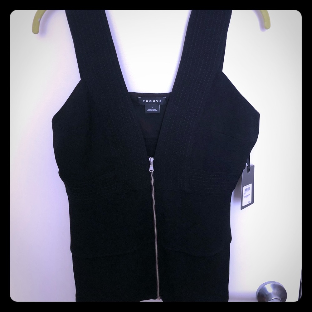 NWT Trouve zipper front peplum tip - Small